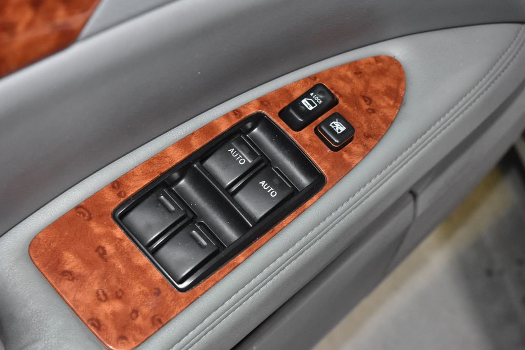 Used 2006 Toyota Avalon XLS FWD image 5