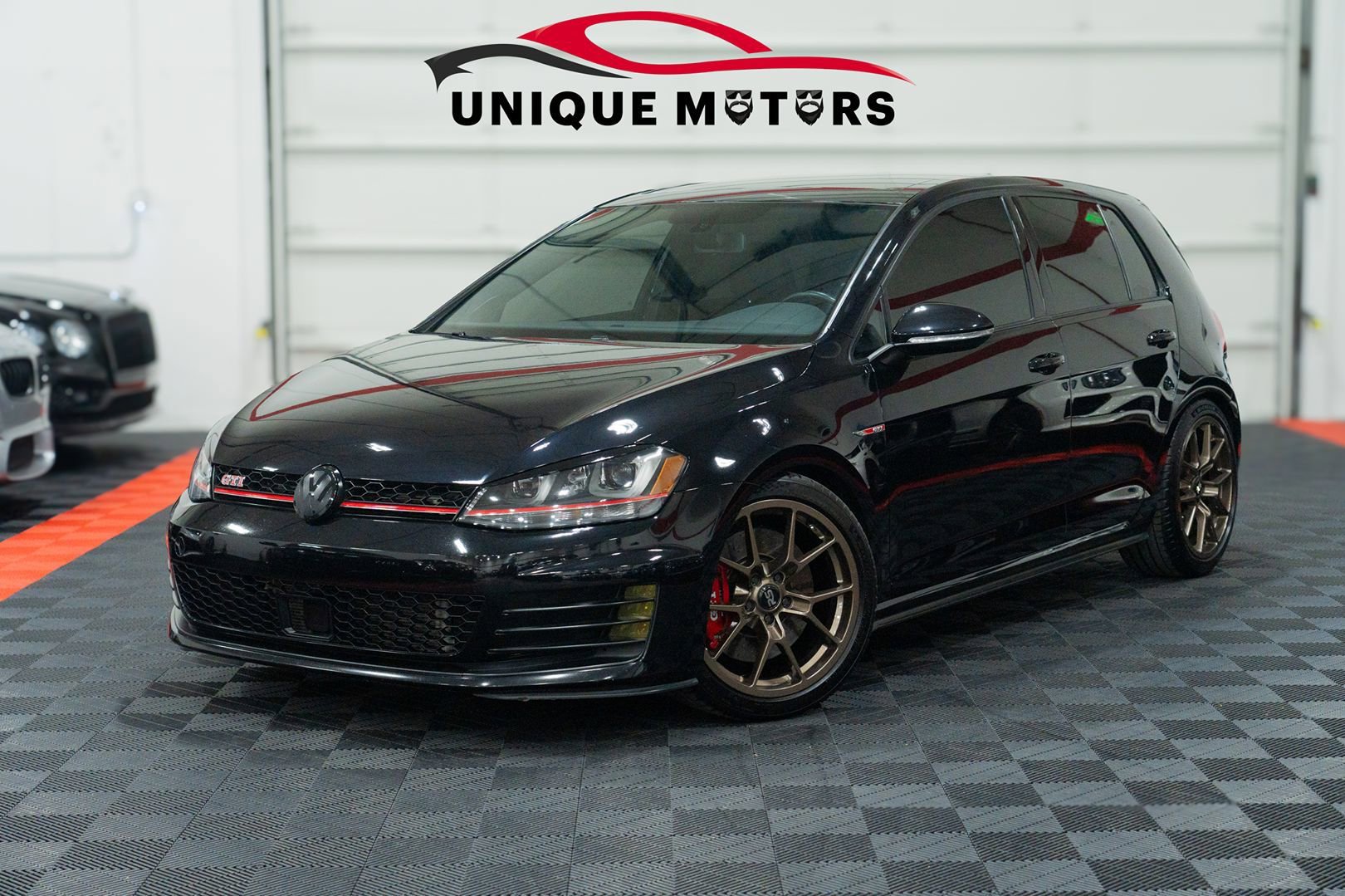 Used 2017 Volkswagen GTI Autobahn FWD image 1