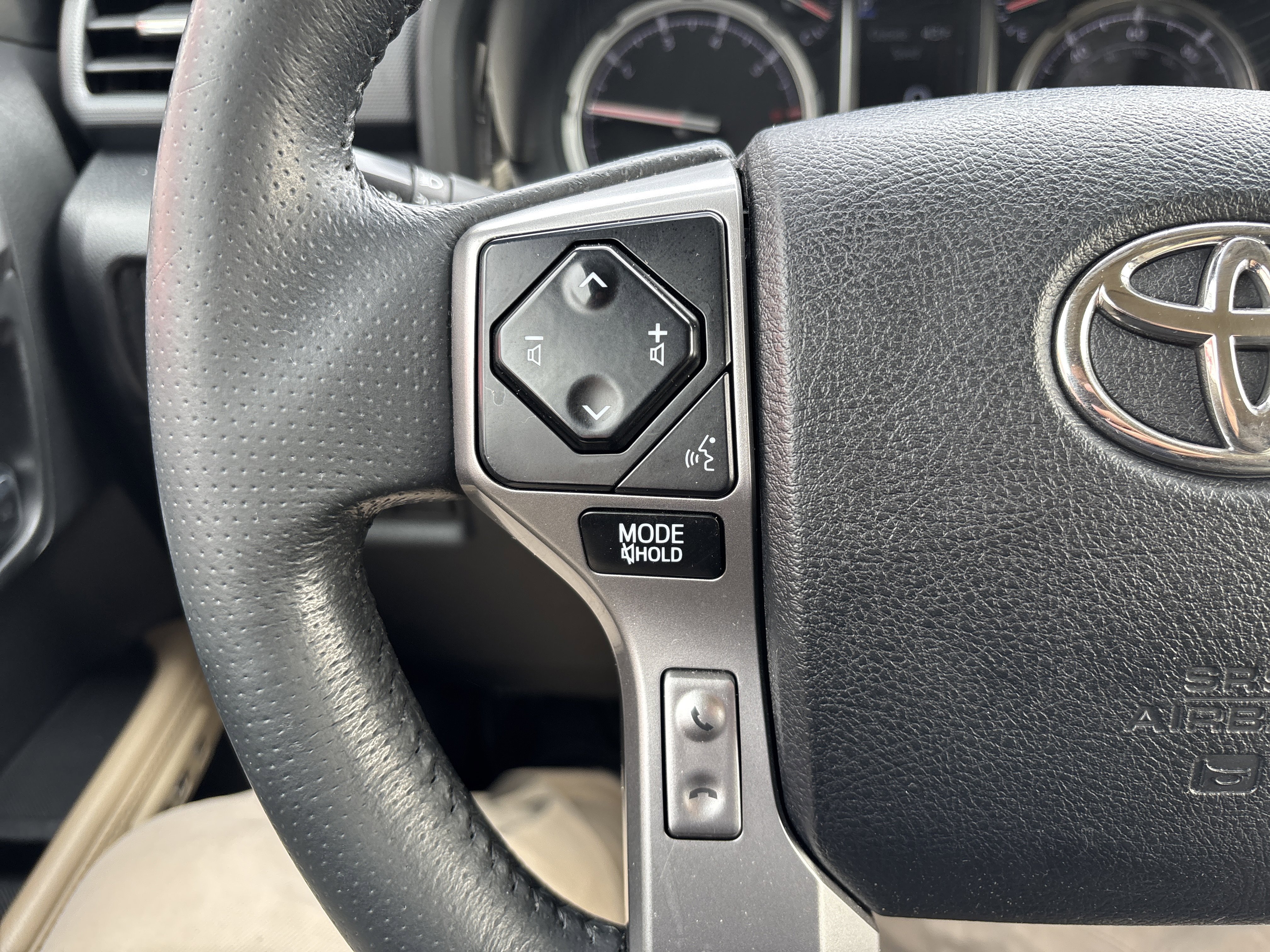 Used 2022 Toyota 4Runner Limited image 19