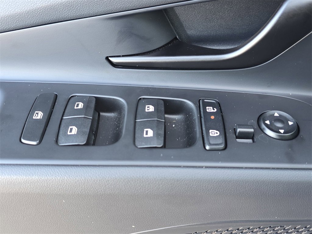 Certified 2026 Hyundai Elantra Sport image 25