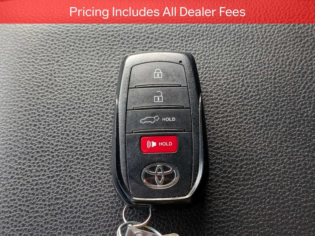 Certified 2025 Toyota 4Runner TRD Off-Road Premium AWD/4WD image 31
