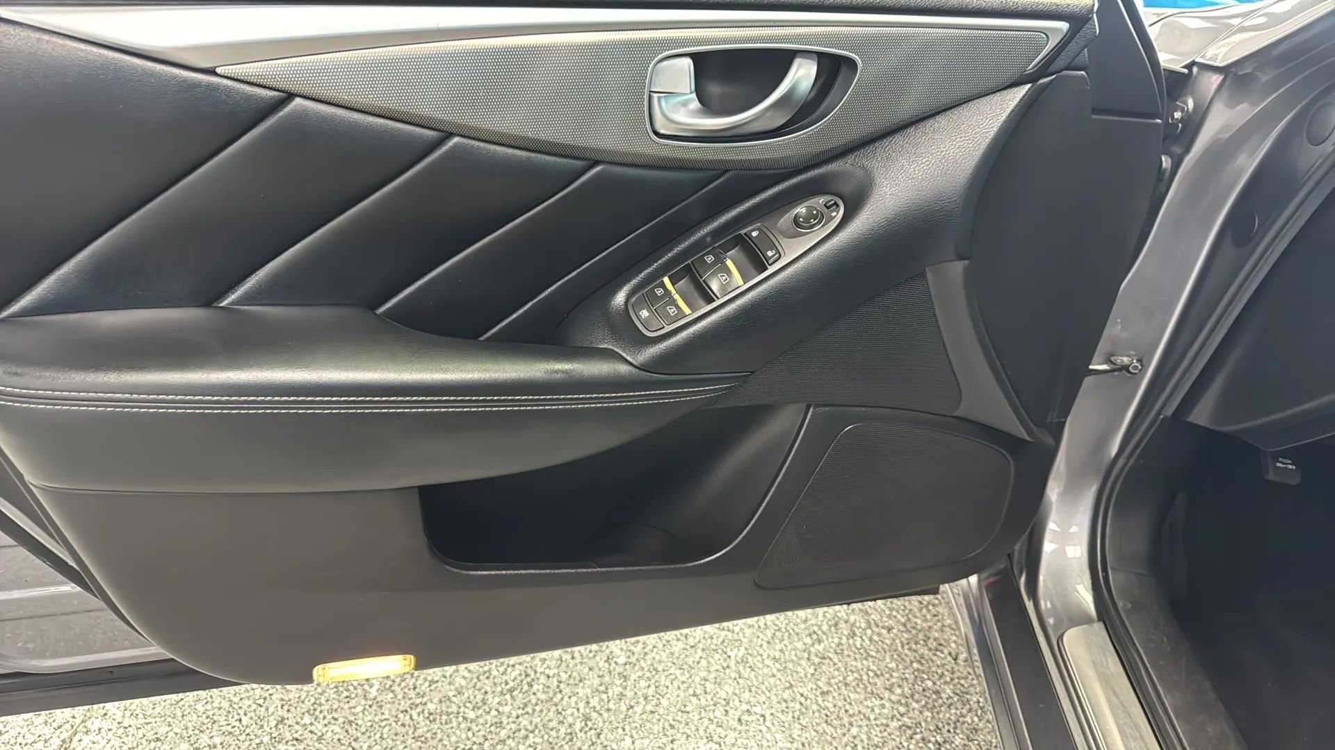 Used 2014 INFINITI Q50 Premium w/ Spare Tire Package RWD image 15