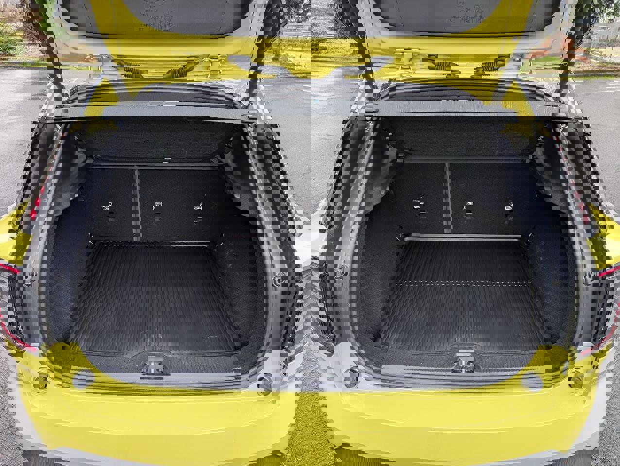 Used 2025 Volvo EX30 Ultra w/ Climate Package image 13