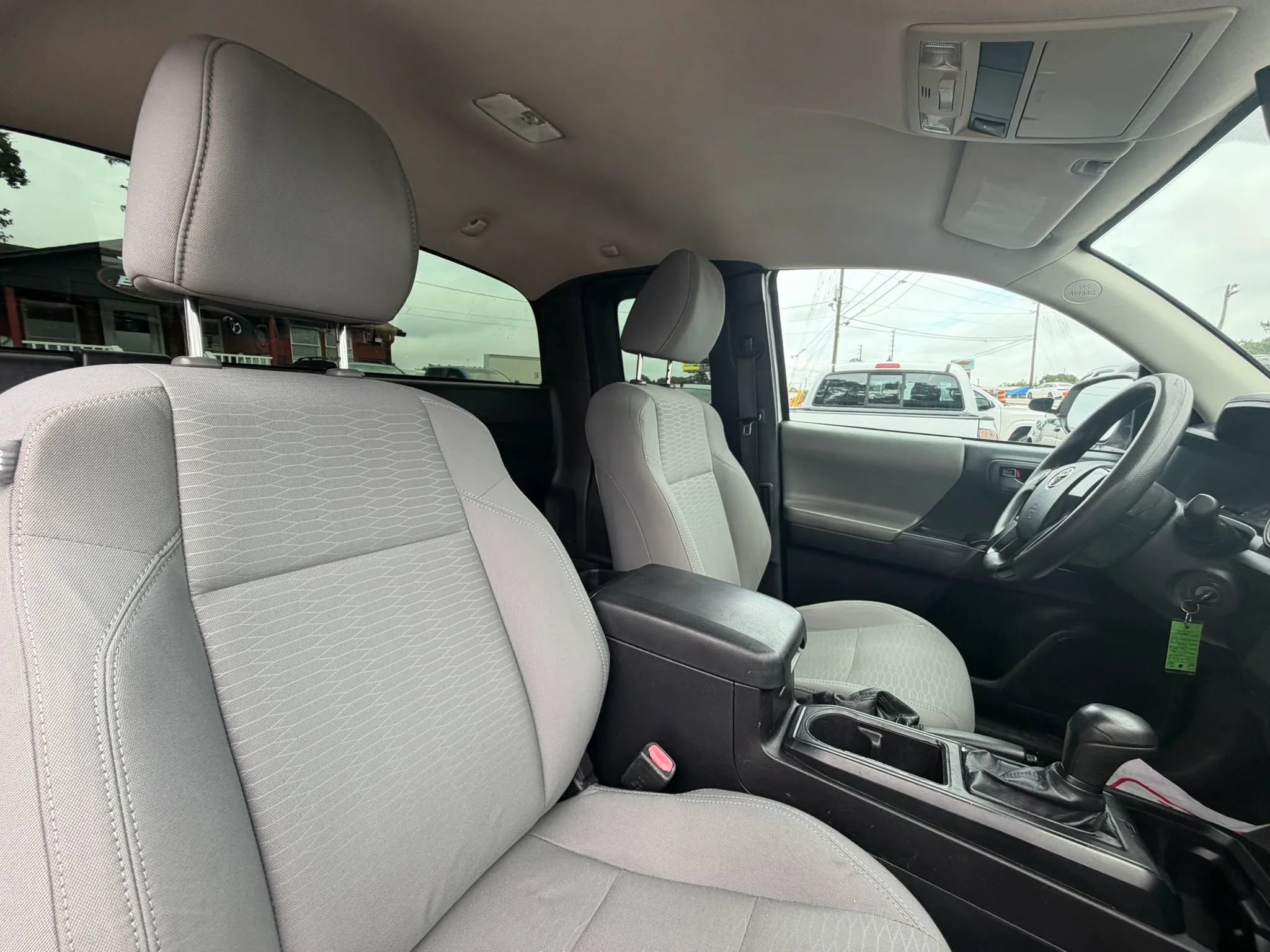 Used 2016 Toyota Tacoma SR RWD image 19