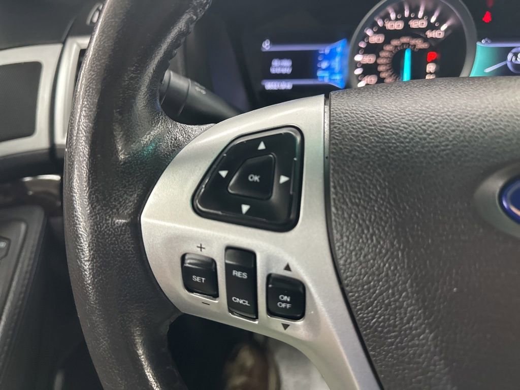 Used 2014 Ford Explorer Limited w/ Equipment Group 302A AWD/4WD image 38