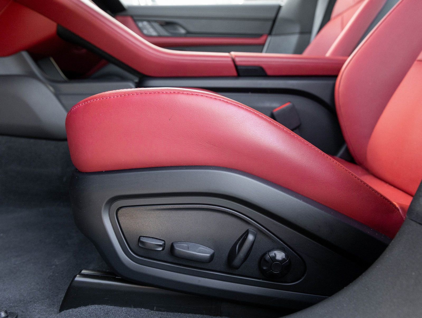 Certified 2024 Porsche Taycan 4S image 23