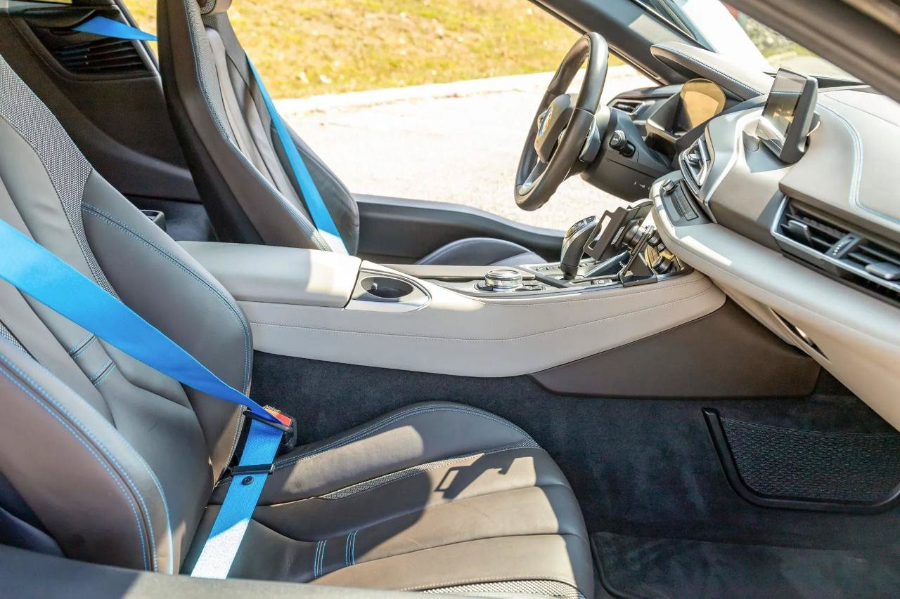 Used 2014 BMW i8 AWD/4WD image 19