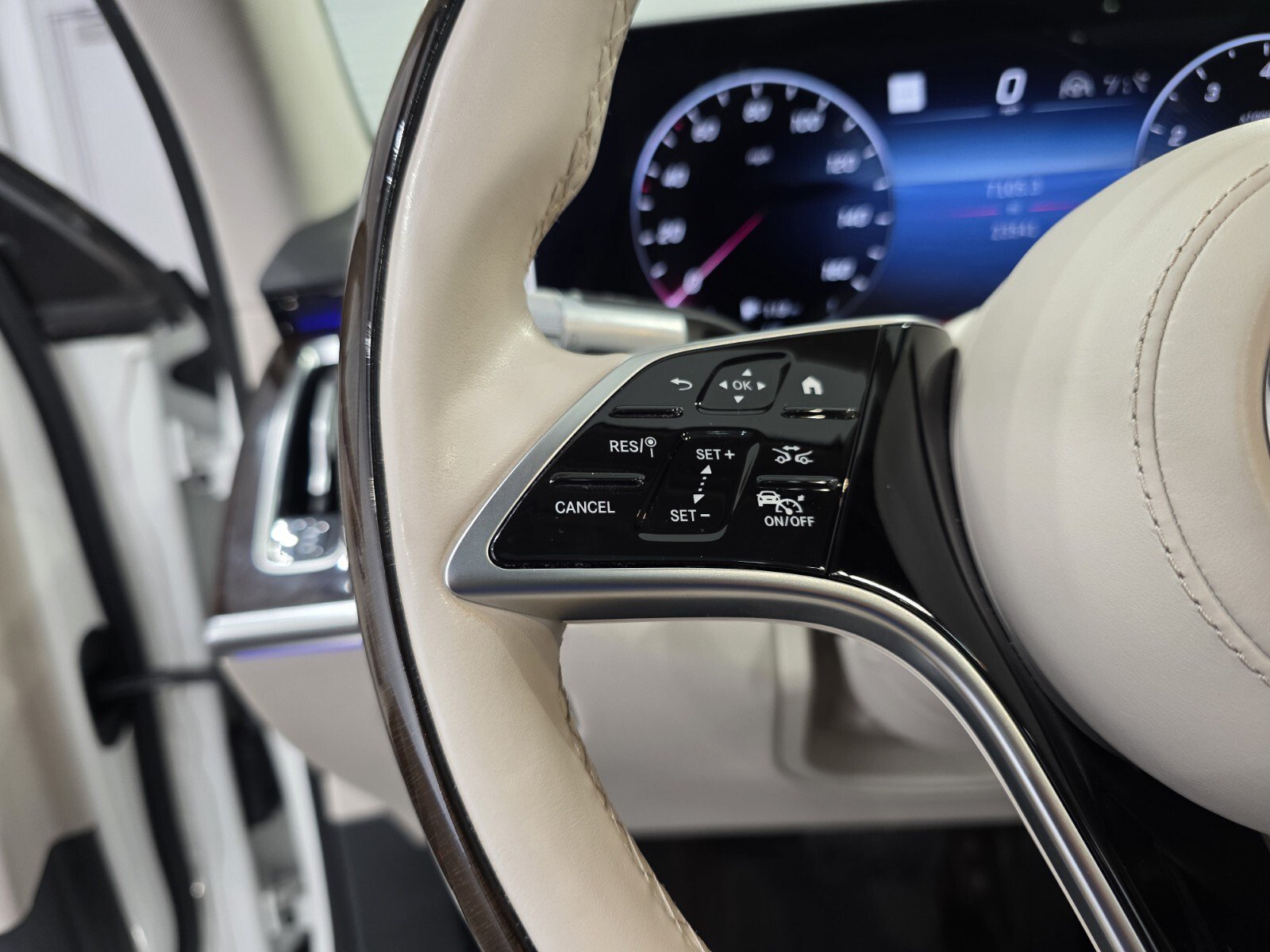 Used 2022 Mercedes-Benz S 500 4MATIC image 14
