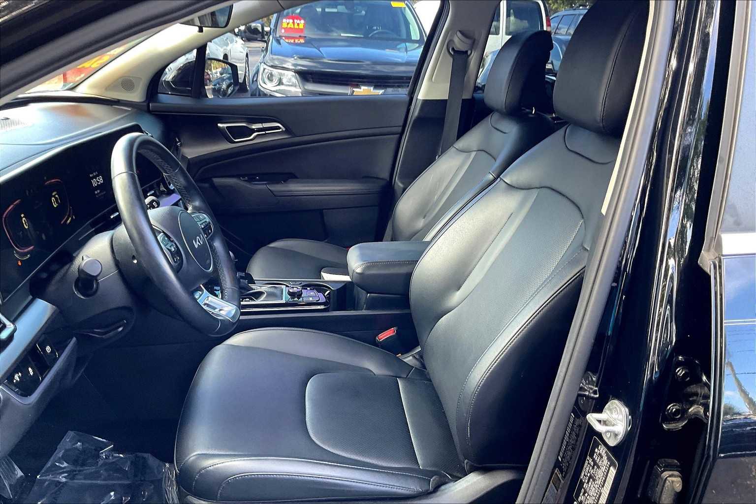 Used 2023 Kia Sportage EX image 24