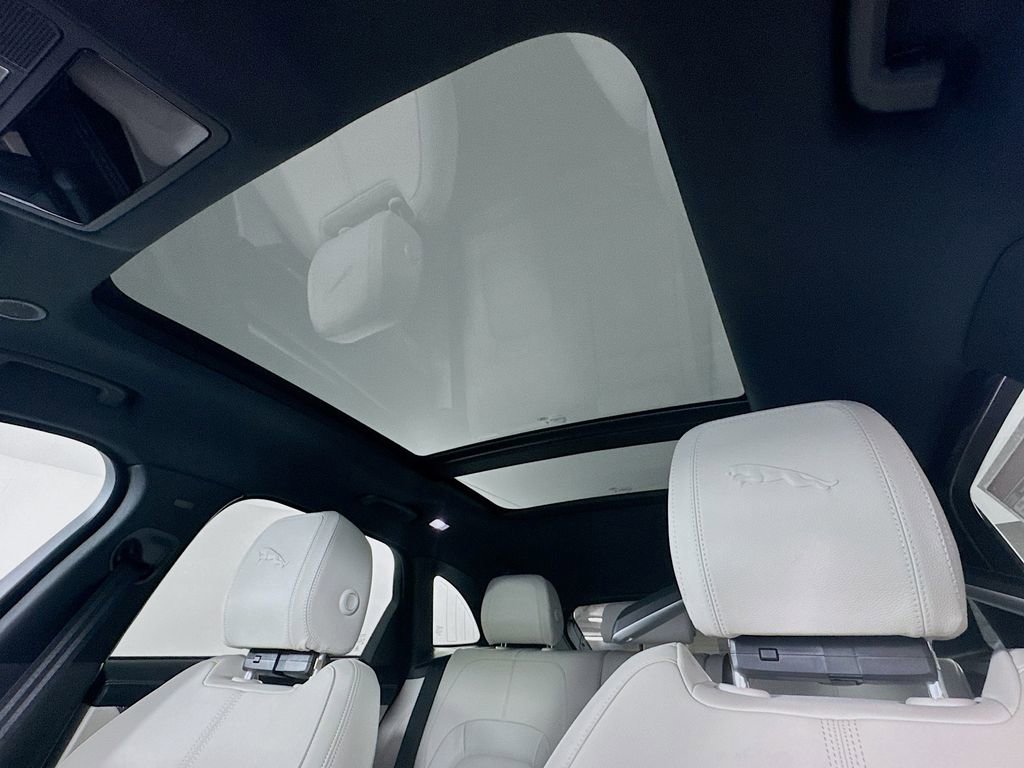 New 2026 Jaguar F-PACE R-Dynamic S image 21