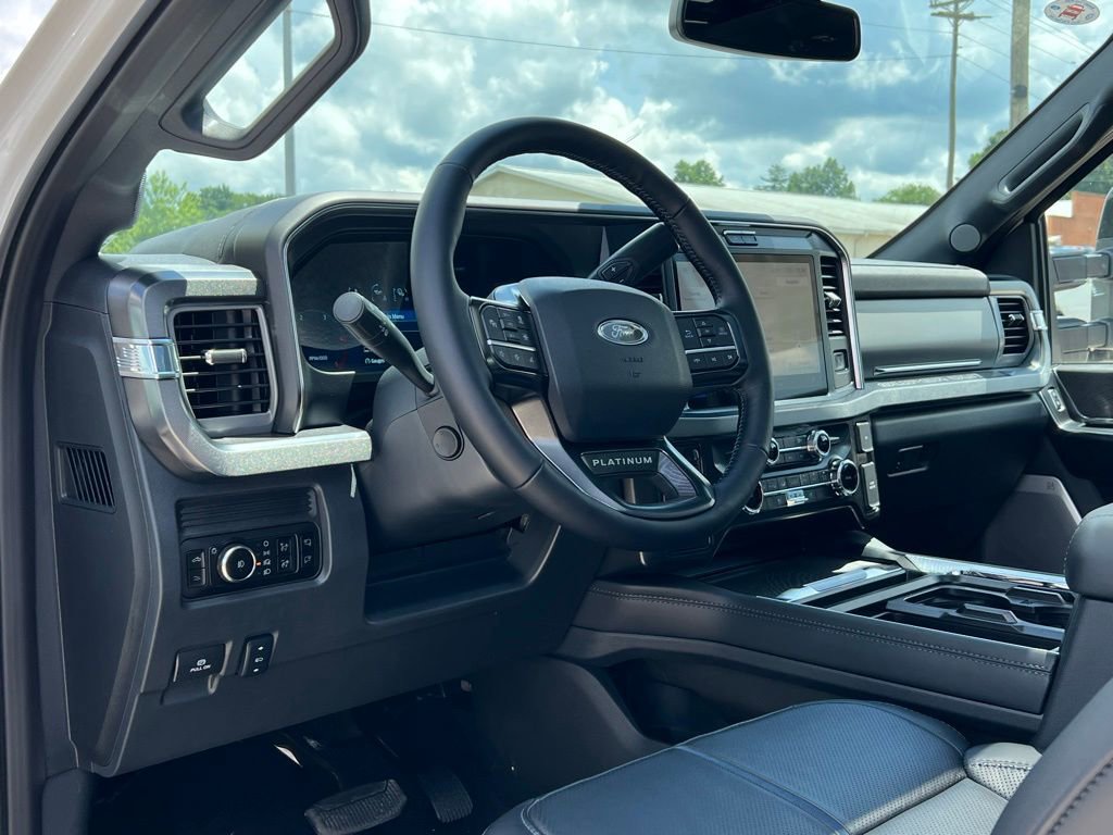 New 2025 Ford F250 Platinum w/ FX4 Off-Road Package image 13