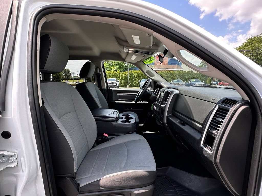 Used 2021 RAM 1500 Classic SLT AWD/4WD image 13
