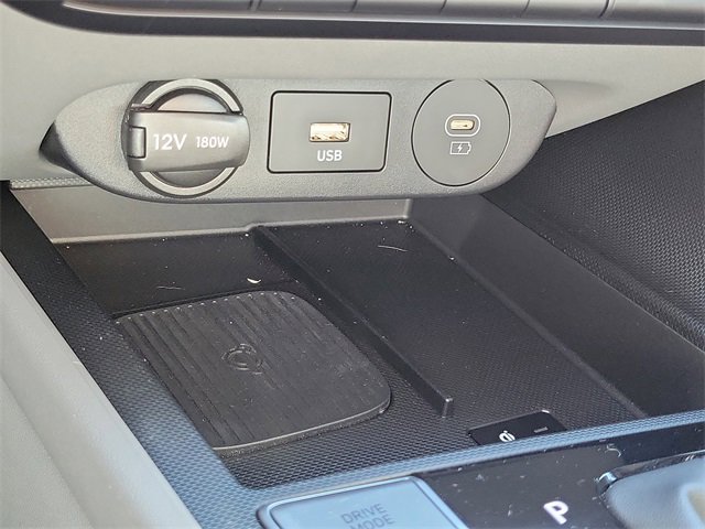 Used 2024 Hyundai Elantra SEL w/ Convenience Package image 12