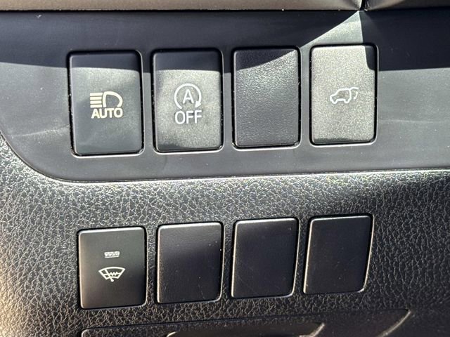 Used 2017 Toyota Highlander XLE FWD image 33
