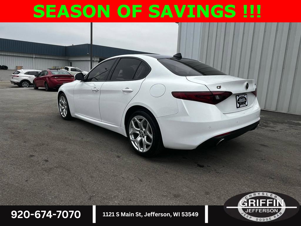 Used 2021 Alfa Romeo Giulia Ti image 3