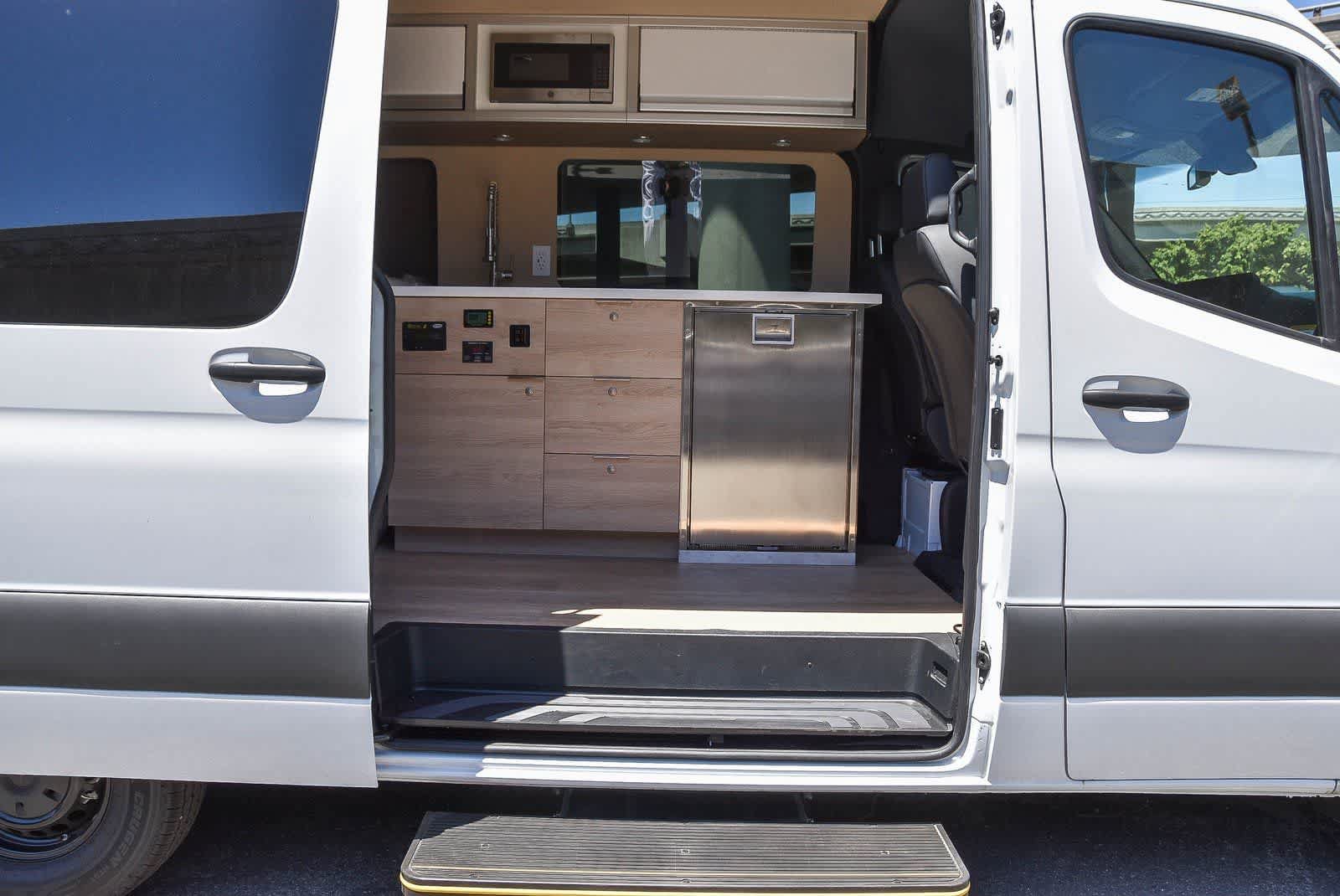 Used 2021 Mercedes-Benz Sprinter 2500 image 12