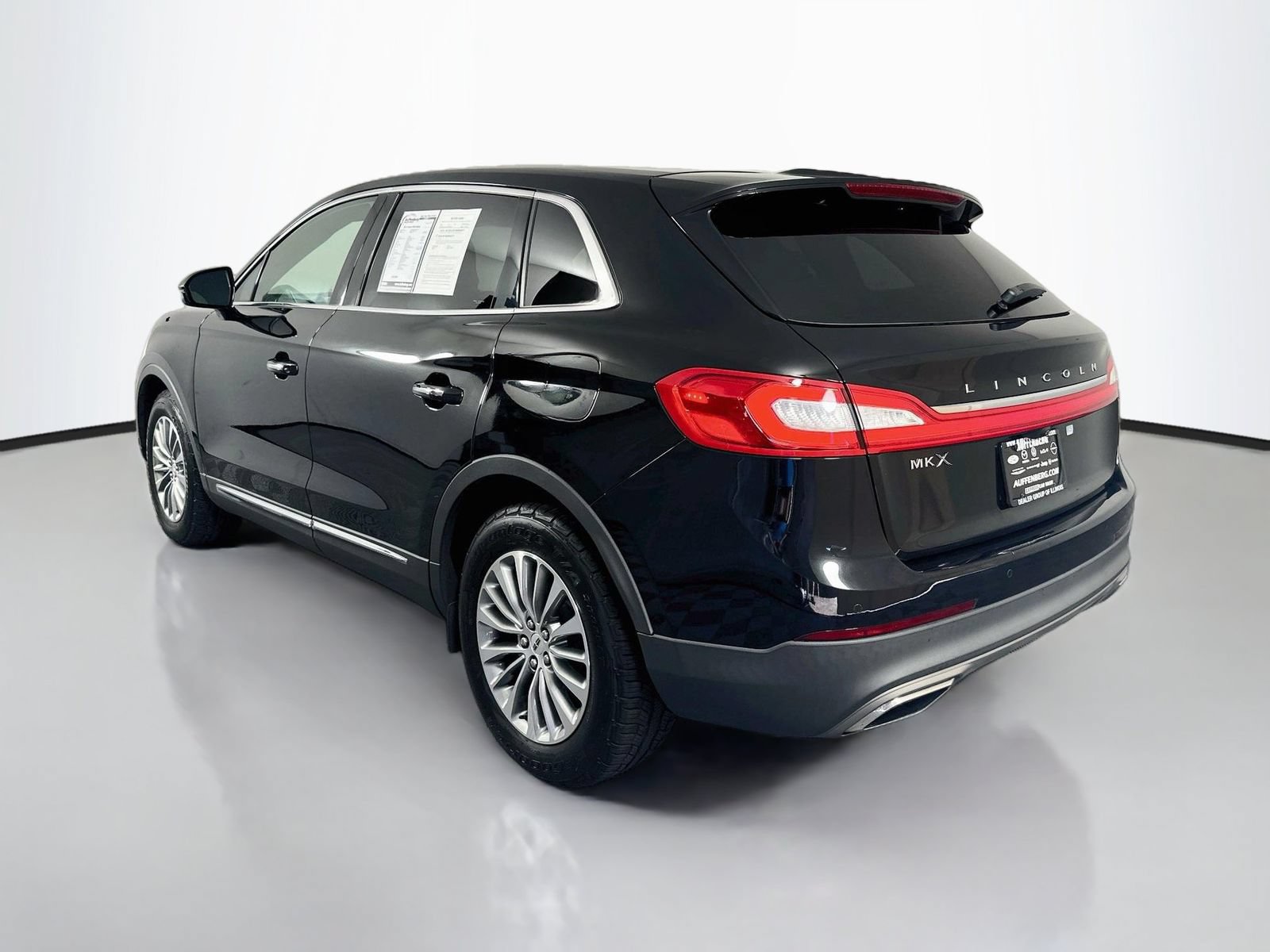 Used 2017 Lincoln MKX Select w/ Select Plus Package FWD image 5