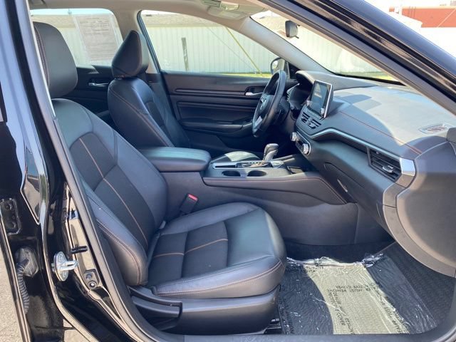 Used 2021 Nissan Altima 2.5 SR w/ SR Premium Package FWD image 17