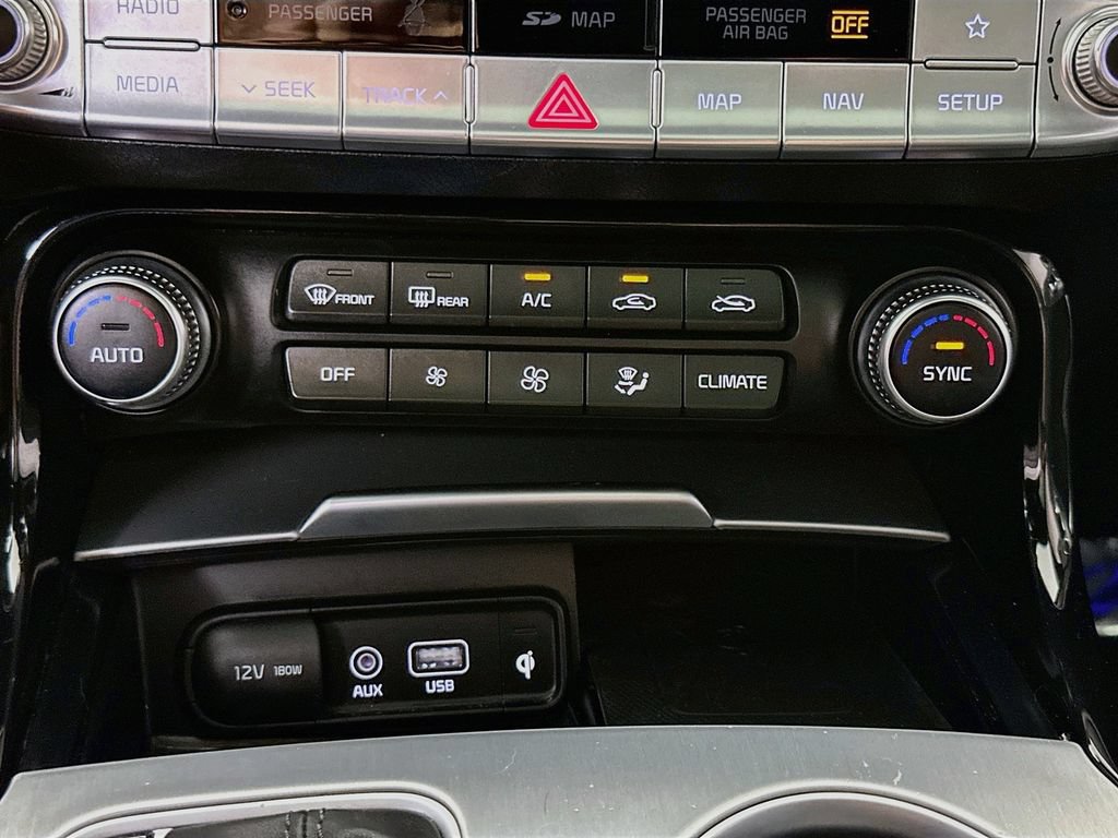 Used 2020 Kia Stinger GT1 RWD image 19