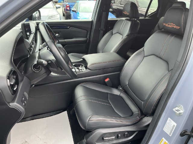 Used 2025 Honda Pilot TrailSport image 15