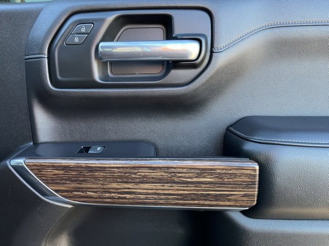 Used 2019 Chevrolet Silverado 1500 High Country image 21