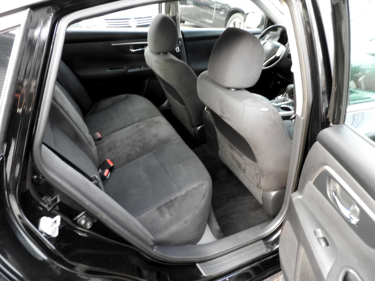 Used 2015 Nissan Altima 2.5 SV w/ Convenience Package image 8