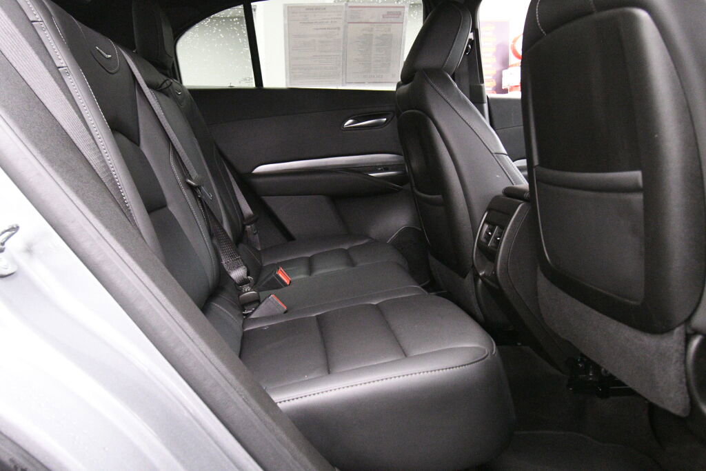 Used 2025 Cadillac XT4 Premium Luxury image 22