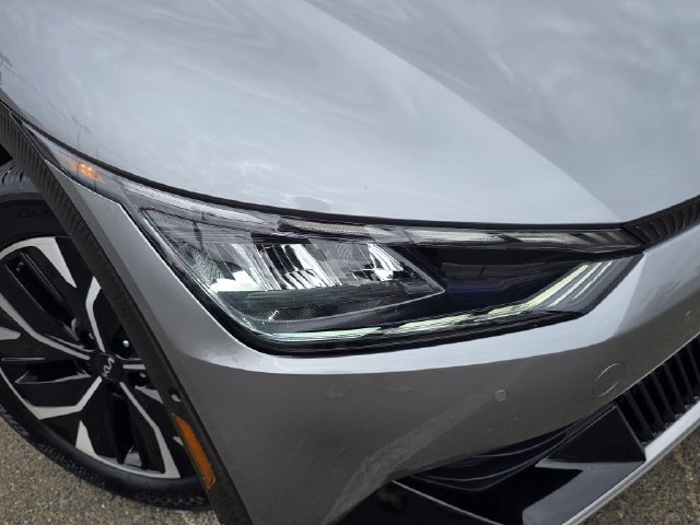 Used 2022 Kia EV6 Wind w/ Wind Technology Package AWD/4WD image 27