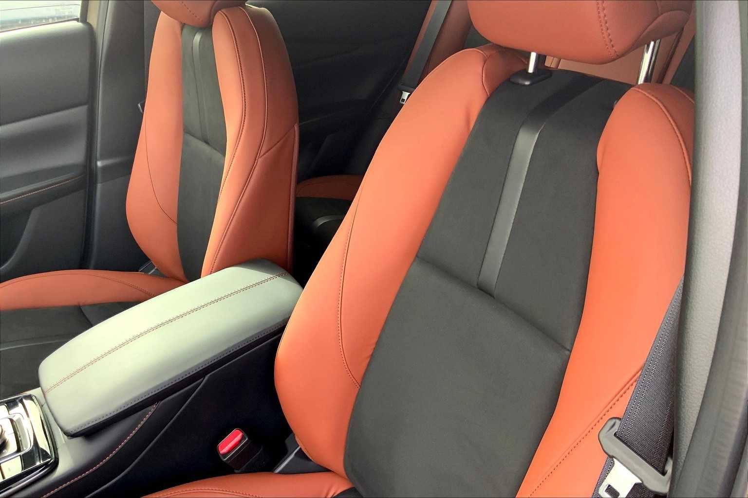 Certified 2025 MAZDA CX-30 Carbon AWD/4WD image 17