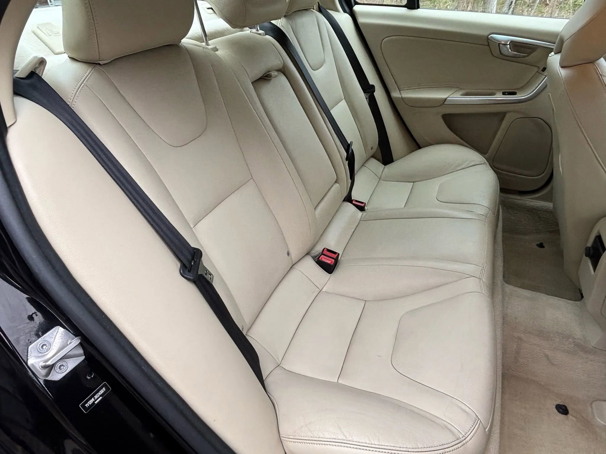 Used 2016 Volvo S60 T5 image 23