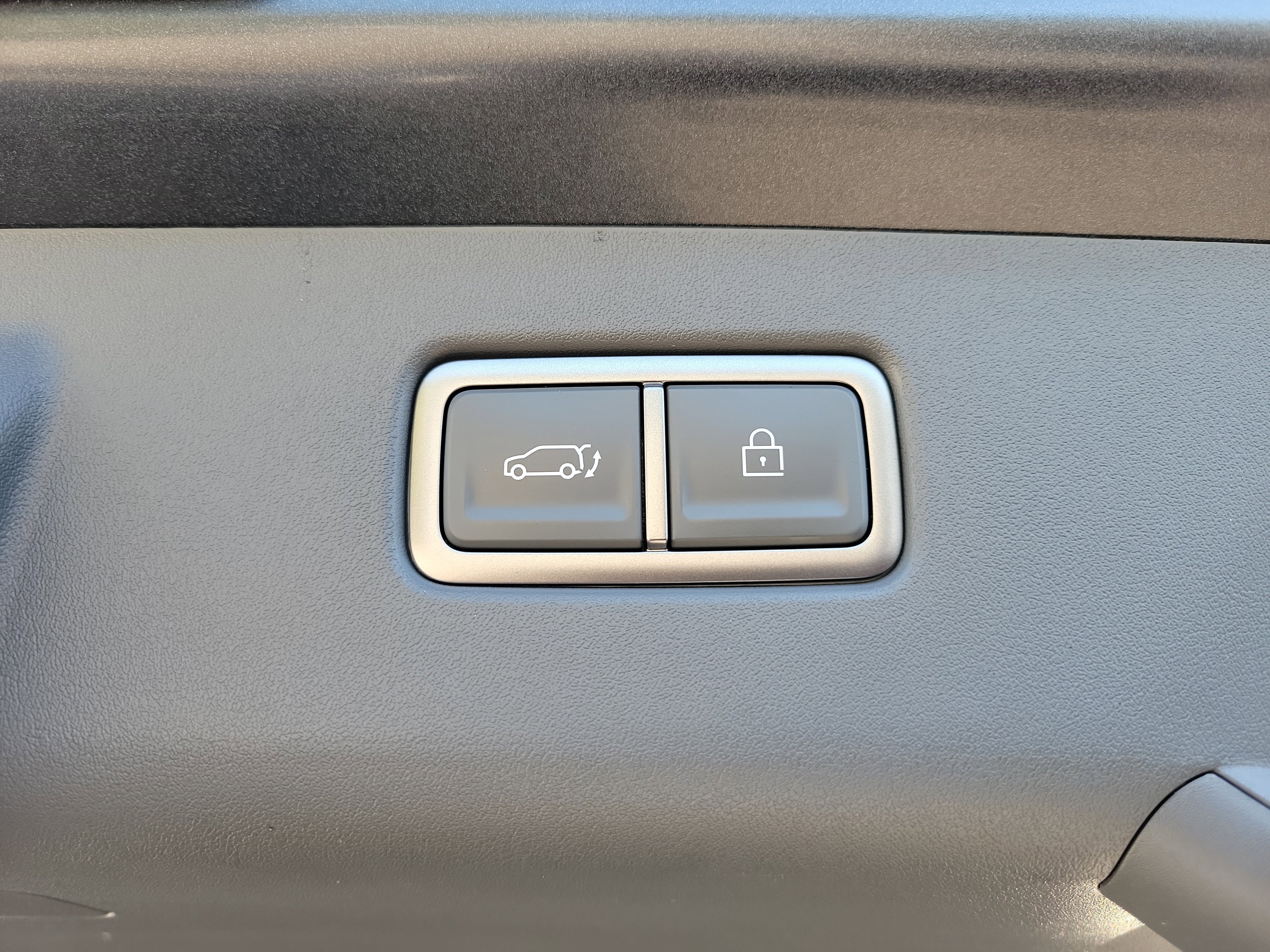 Certified 2026 Kia EV9 Light image 16