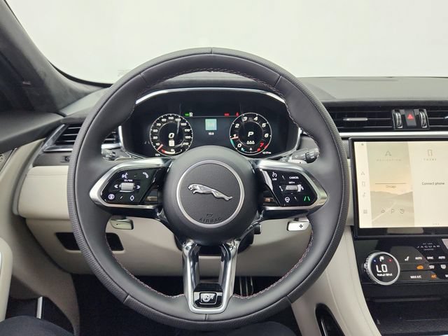 Certified 2026 Jaguar F-PACE SVR AWD/4WD image 29