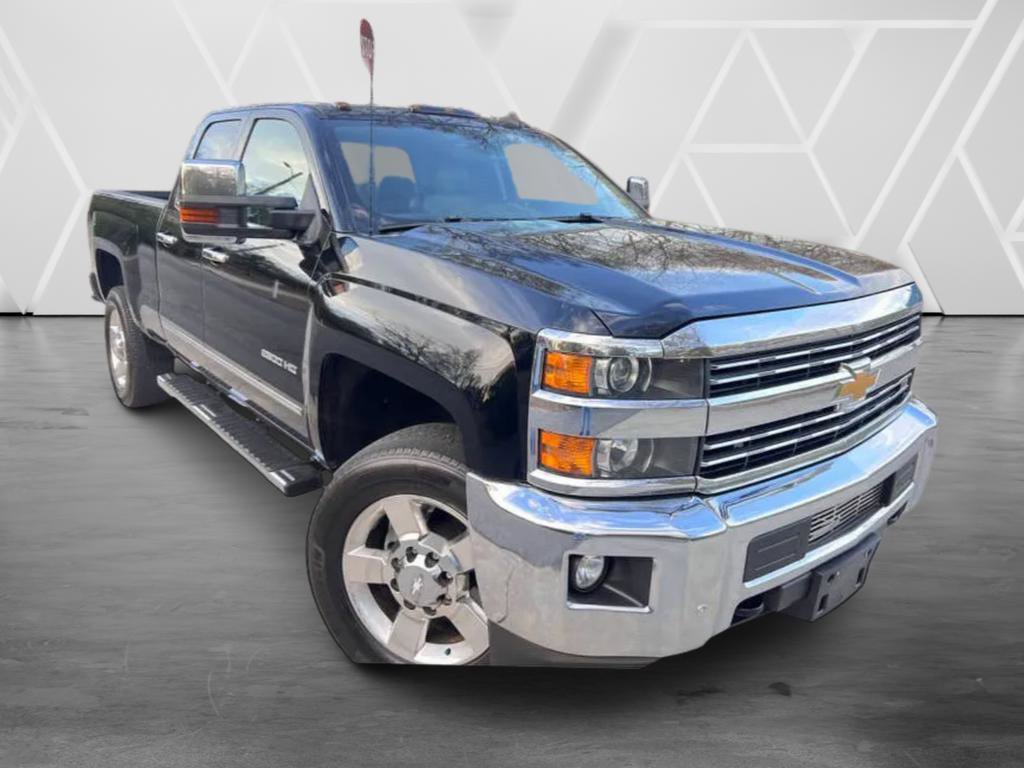 Used 2016 Chevrolet Silverado 2500 LTZ w/ LTZ Plus Package image 4