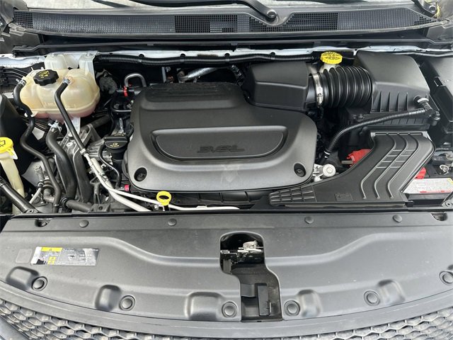 Used 2021 Chrysler Voyager L image 18