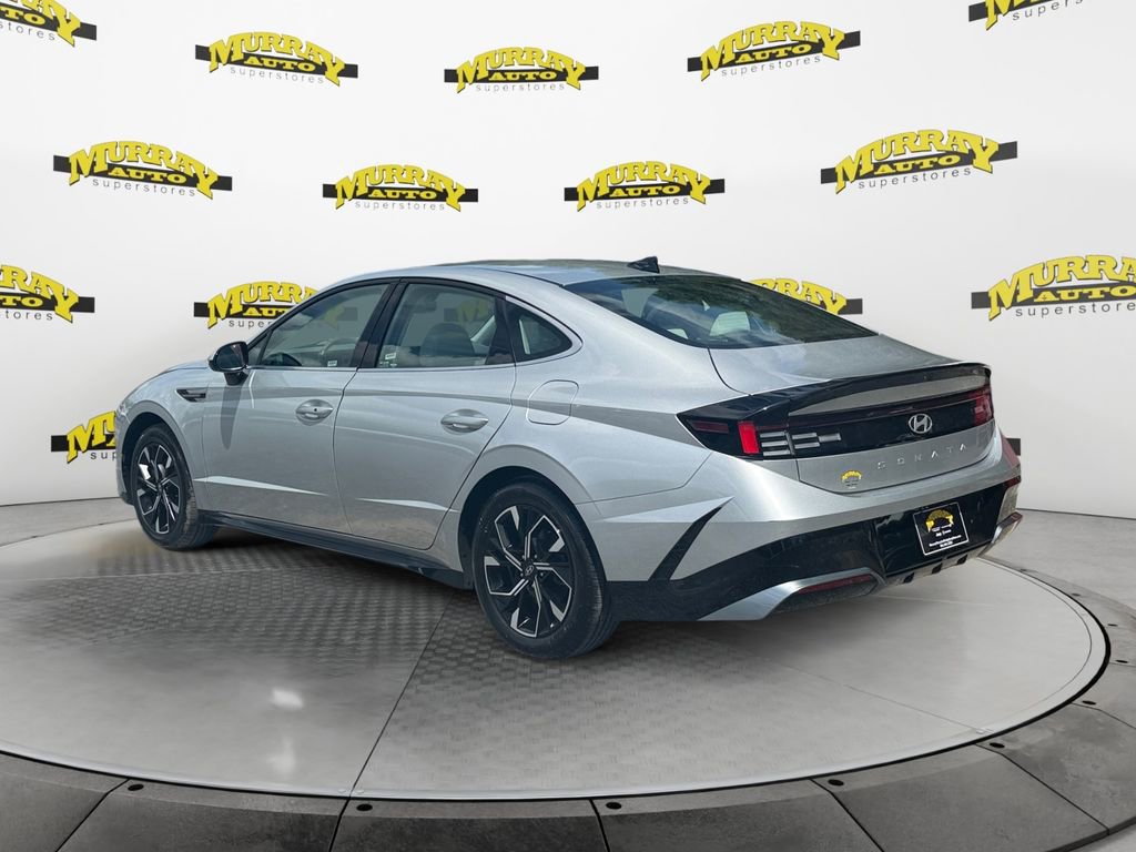 Used 2025 Hyundai Sonata SEL FWD image 3
