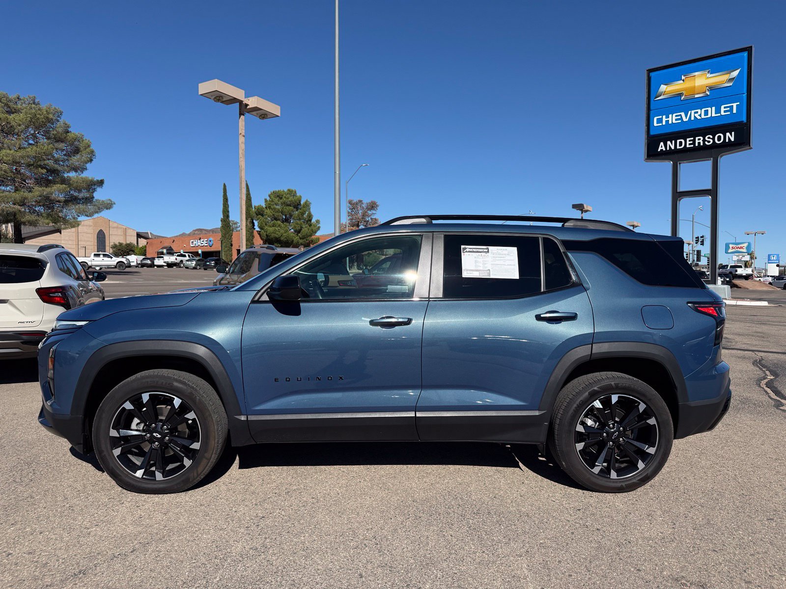 Certified 2025 Chevrolet Equinox RS AWD/4WD image 10