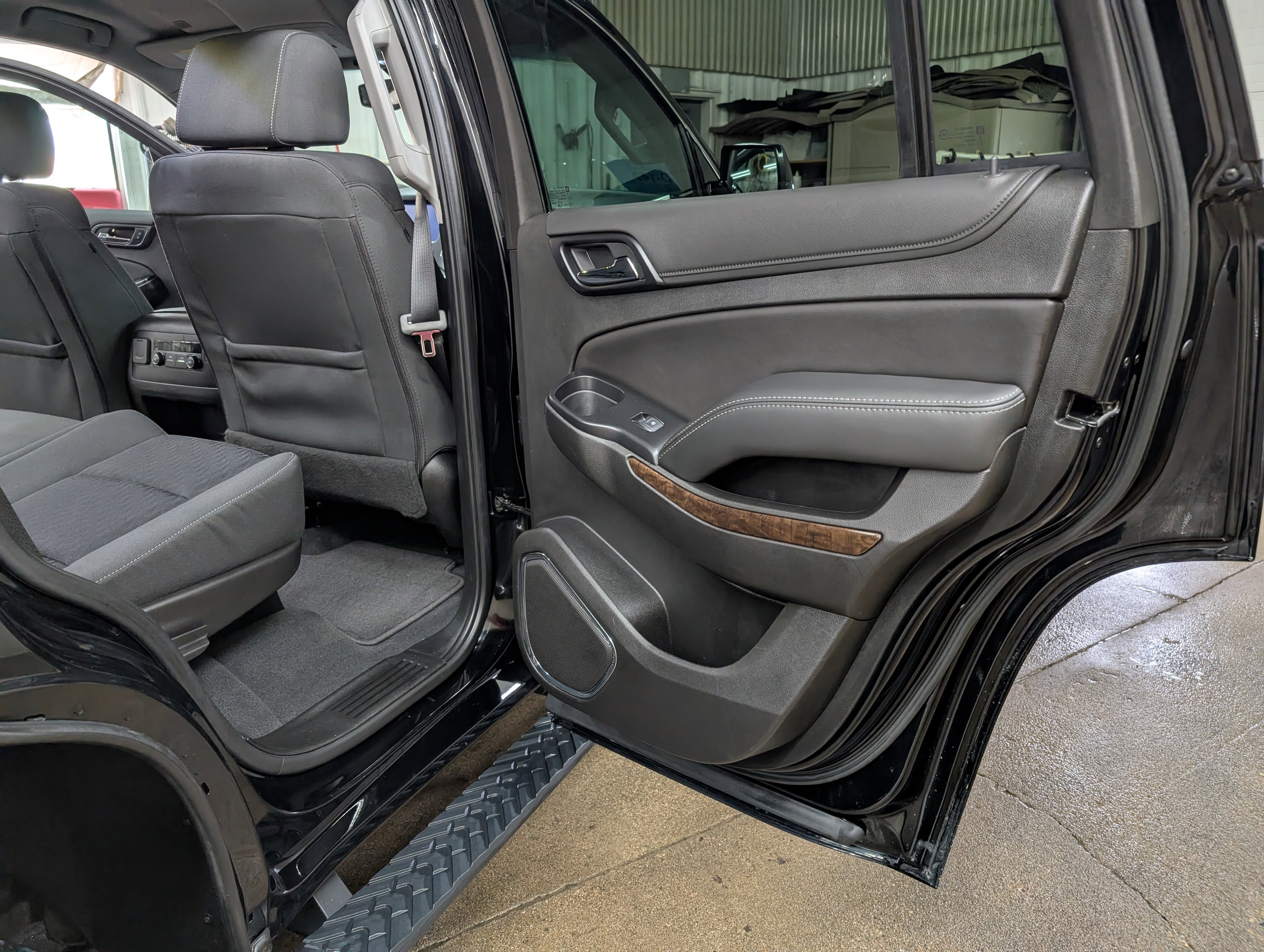 Used 2019 Chevrolet Tahoe LS image 4