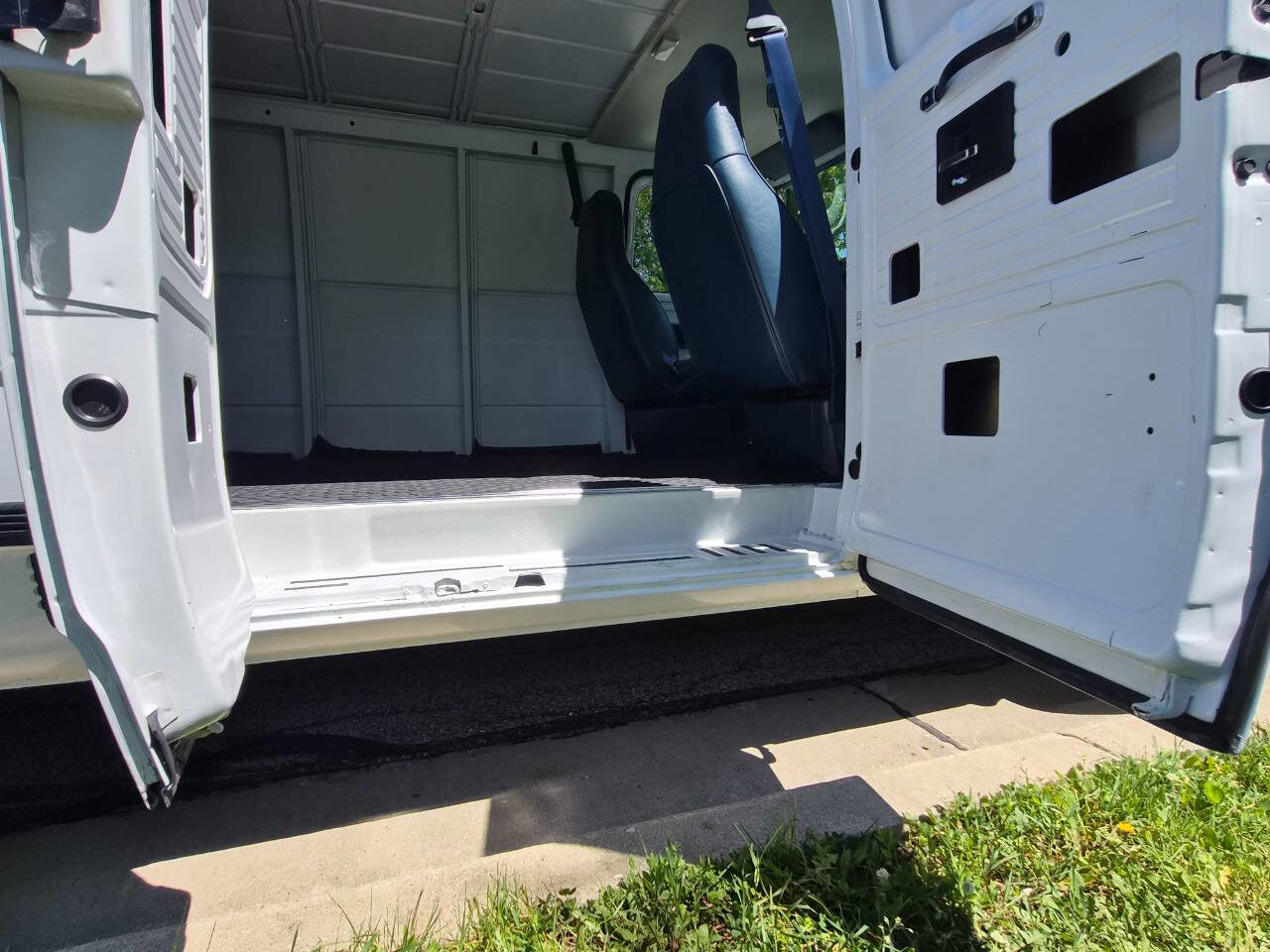 Used 1995 Chevrolet G20 RWD image 21