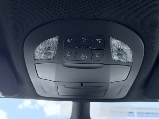 New 2027 Chrysler Pacifica Select FWD image 47