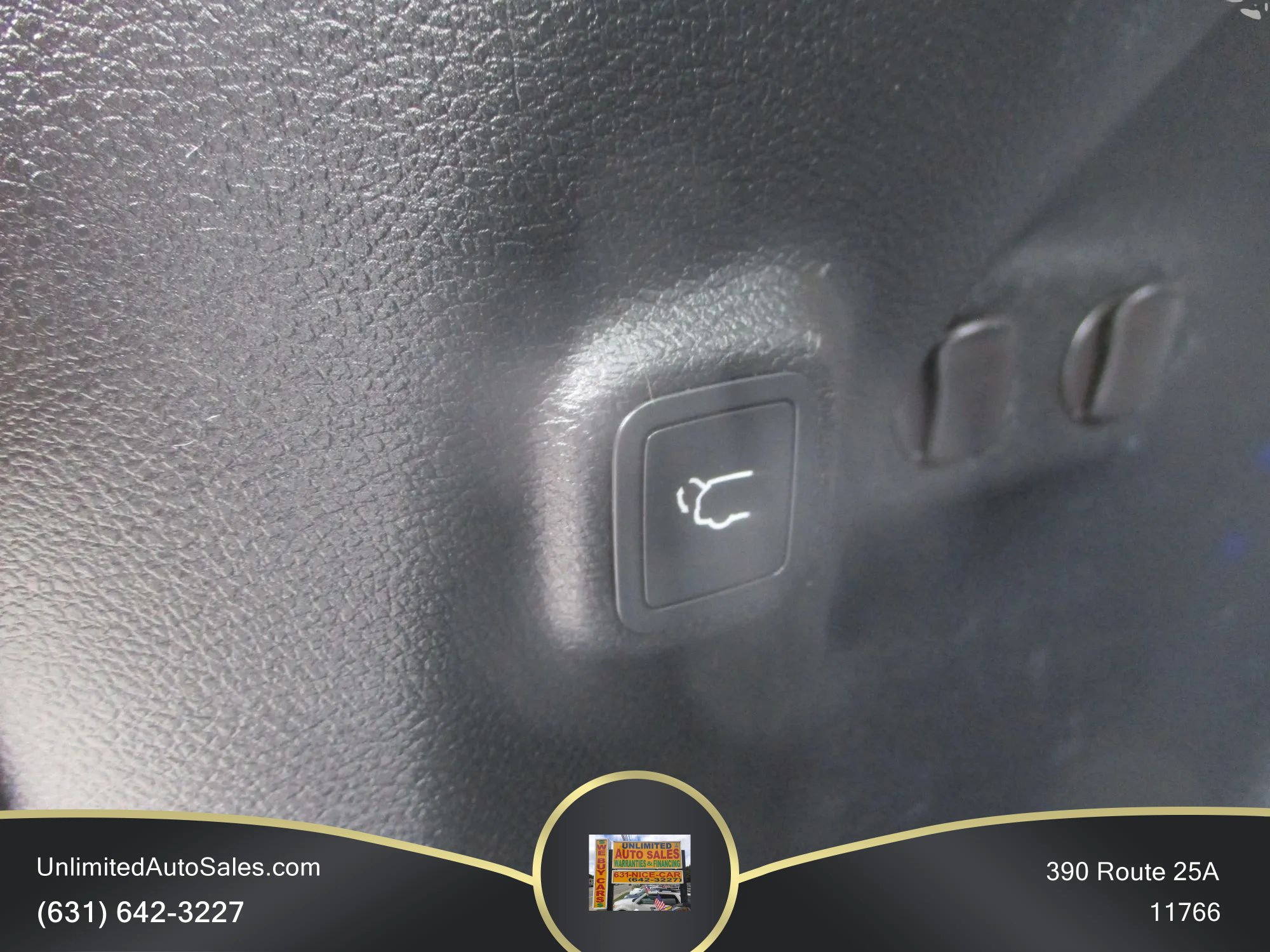 Used 2020 Jeep Cherokee Limited AWD/4WD image 14