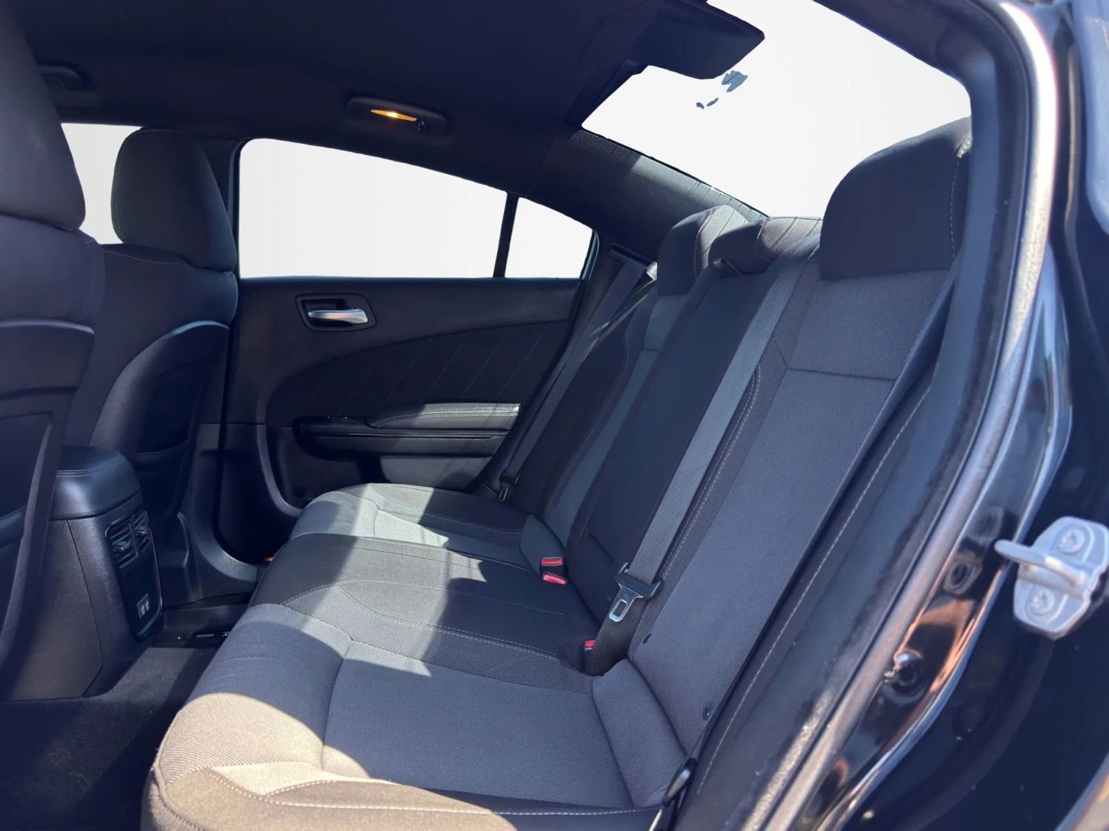 Used 2017 Dodge Charger R/T w/ Blacktop Package image 25