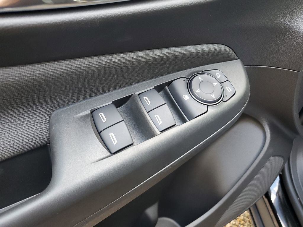 New 2025 Buick Envista Preferred w/ Advanced Safety Package image 22