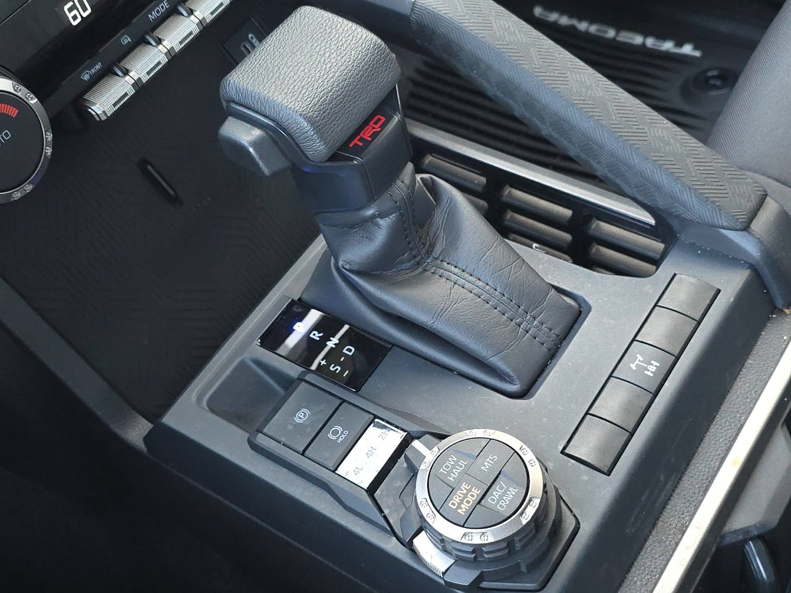 Used 2025 Toyota Tacoma TRD Off-Road AWD/4WD image 19