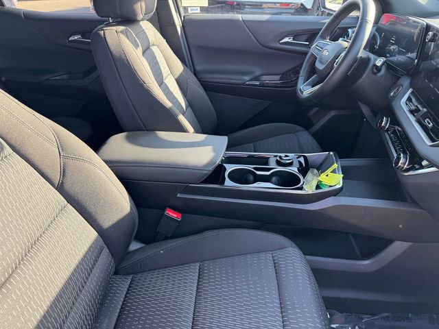 Used 2026 Chevrolet Equinox LT image 6