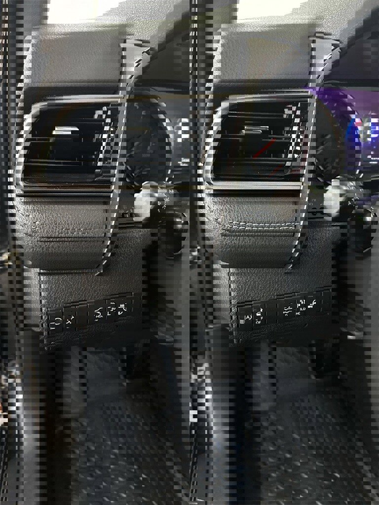 Used 2022 Toyota Camry XSE image 15