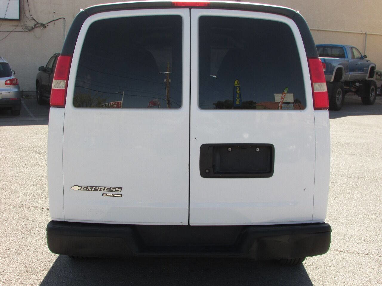 Used 2012 Chevrolet Express 1500 image 5