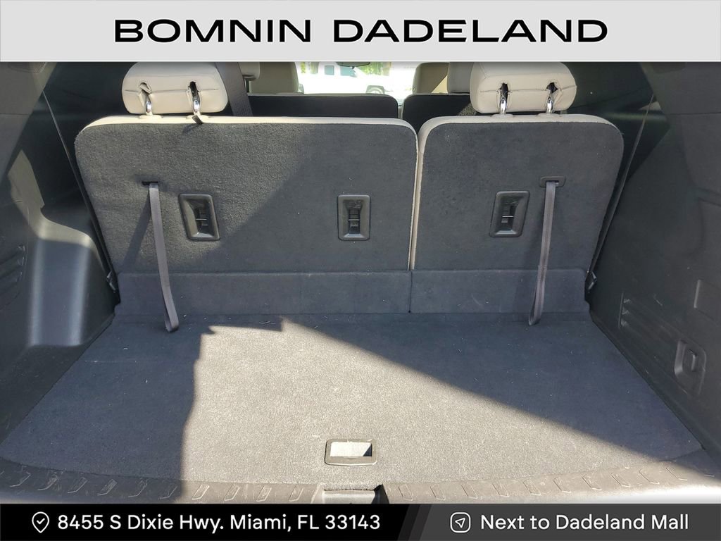 Used 2022 Chevrolet Traverse LS image 8