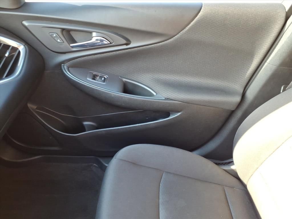 Used 2020 Chevrolet Malibu LT image 29