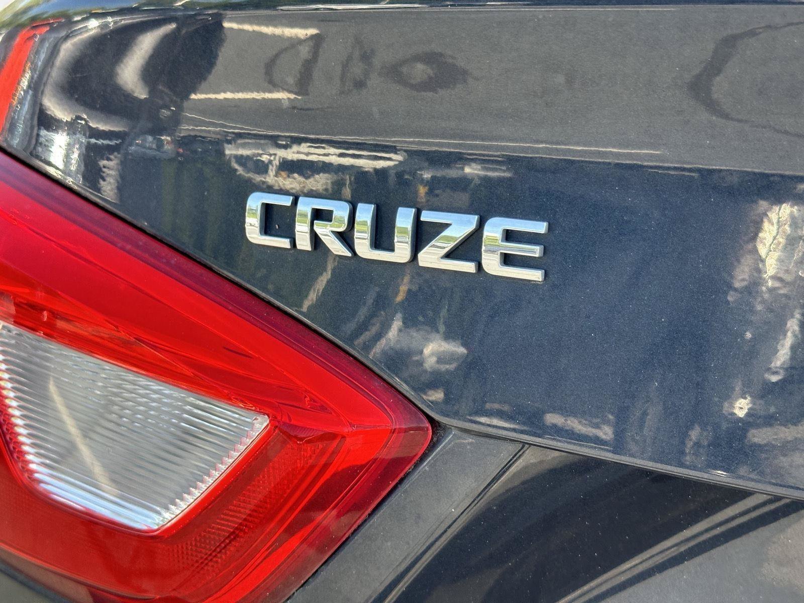 Used 2016 Chevrolet Cruze LS FWD image 10