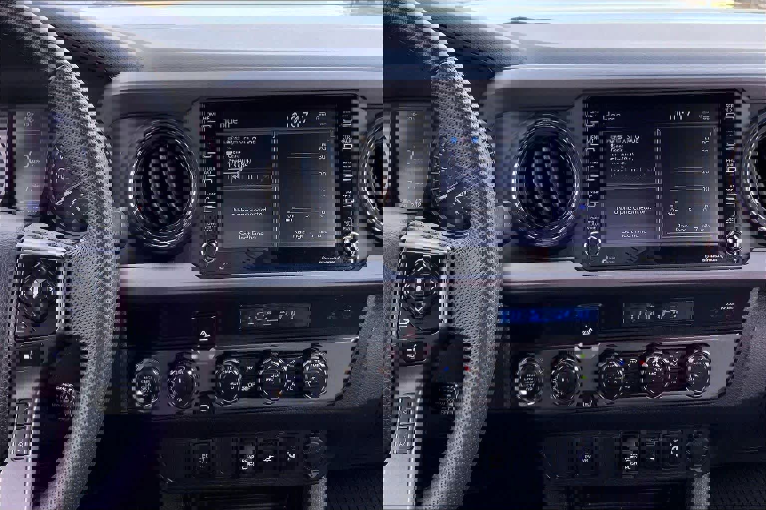 Used 2023 Toyota Tacoma TRD Sport image 7